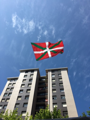 Aberri Eguna 2020 Lortuko dugu - Euskadi Aurrera - Ikurriña Etxean